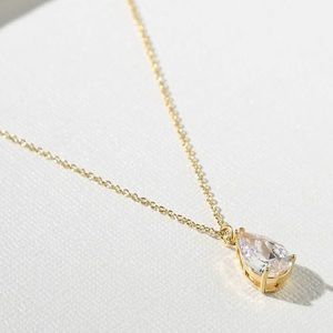 New Vanessa Mooney the tay tay necklace gold